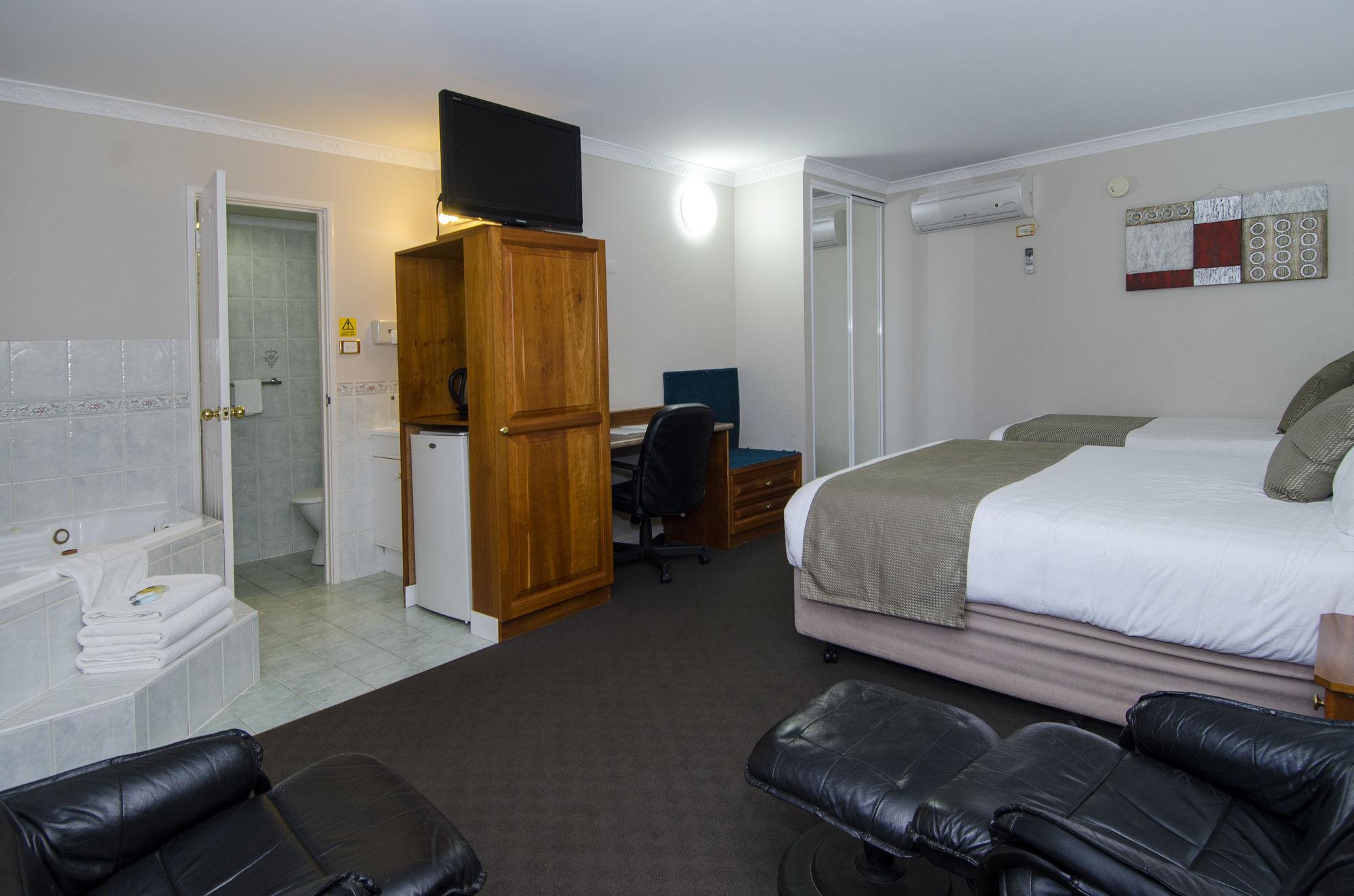 Quality Inn Railway Motel Калгурли Екстериор снимка